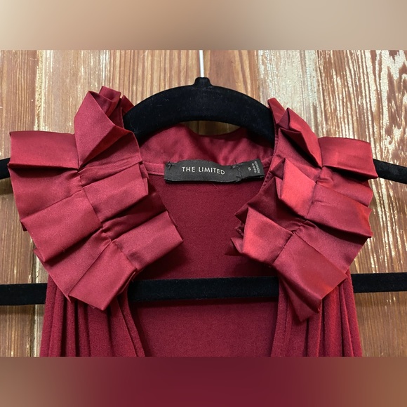 Limited brand Maroon Pleated Satin Collar Top - Picture 2 of 4